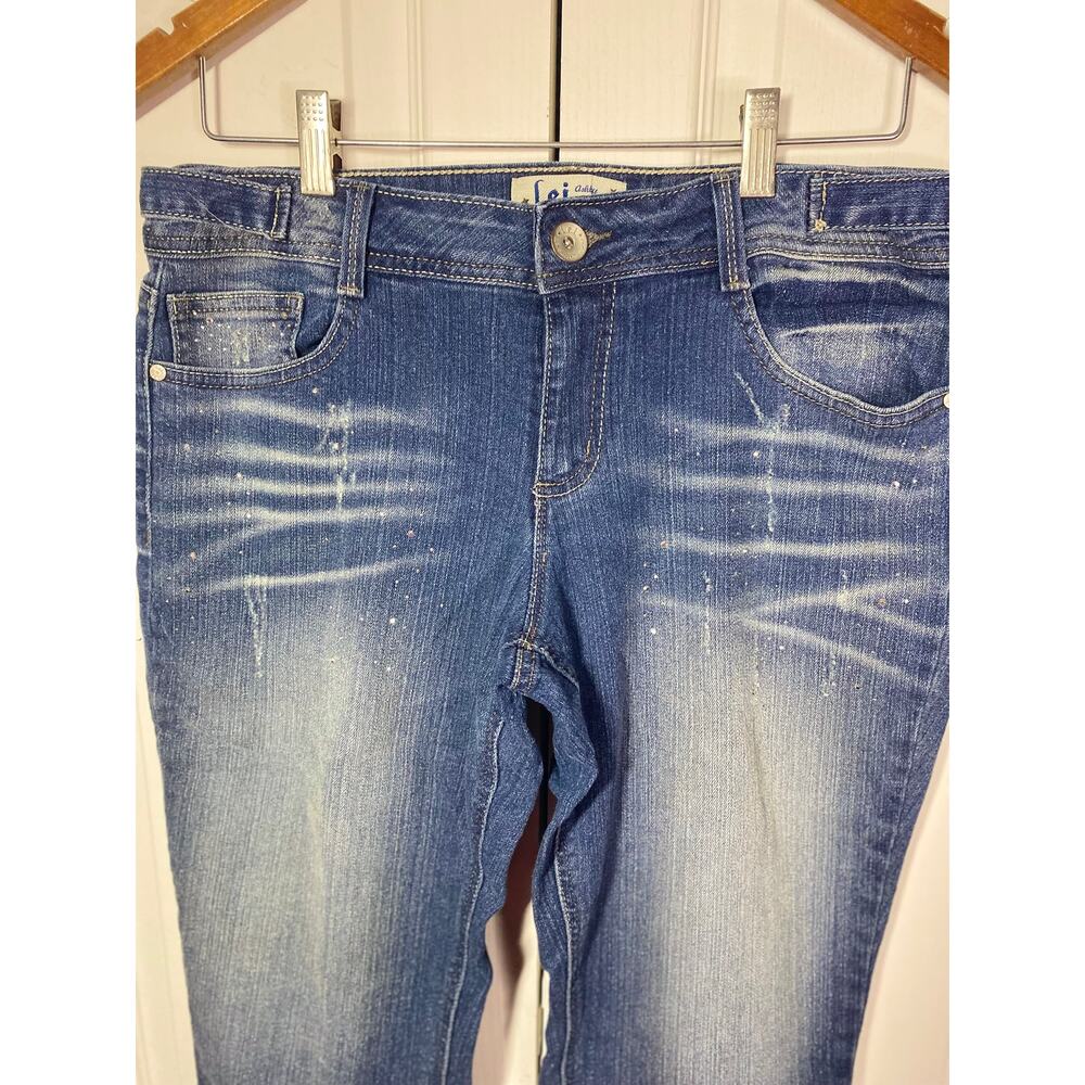 LEI Ashley Low Rise Capri Jeans • Size 13 • Sparkle Detail - Picture 4 of 4